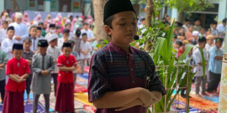 Siswa-Siswi SD Khazanah Ilmu Ikuti  Simulasi Shalat Idul Fitri