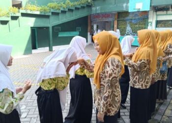 Pererat Silaturahmi, Keluarga Besar SMP PGRI Buduran Adakan Halal Bihalal