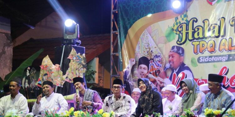 Hadiri Halal Bihalal Bupati Ikfina Resapi Lakon Togog dan Sengkuni