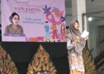 Perempuan Hebat, Indonesia Maju’ Ramaikan Hari Kartini SMP PGRI 1 Buduran