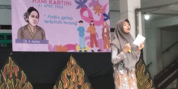 Perempuan Hebat, Indonesia Maju’ Ramaikan Hari Kartini SMP PGRI 1 Buduran