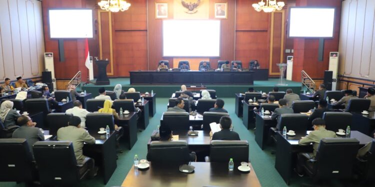 Pandangan Bupati Jombang Terhadap Empat Raperda Hak Inisiatif DPRD Tahun 2024