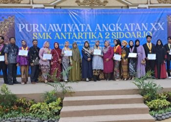 764 Siswa SMK Antartika 2 SIdoarjo Ikuti Purnawiyata ke XX Bersama Kepala Dikbud, Dr.Tirto Adi, MPd