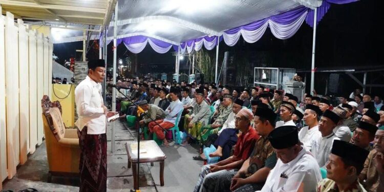 Genjot Pelayanan Prima, Plt Bupati Subandi Minta Kades Optimalkan Aplikasi Si Praja