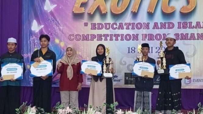 Siswa SMP/MTs Ikuti ‘Lomba Excotics II’ SMA Negeri 1 Krembung