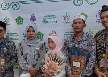 Shofia Khumairo, Siswa Kelas 6 MIN 1 Rembang Hafal Alqur’an 30 Juz