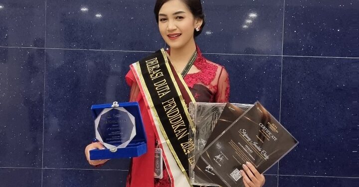 Duta Pendidikan Asal Sidoarjo Raih Penghargaan Presentasikan Advokasi Pendidikan di Singapore