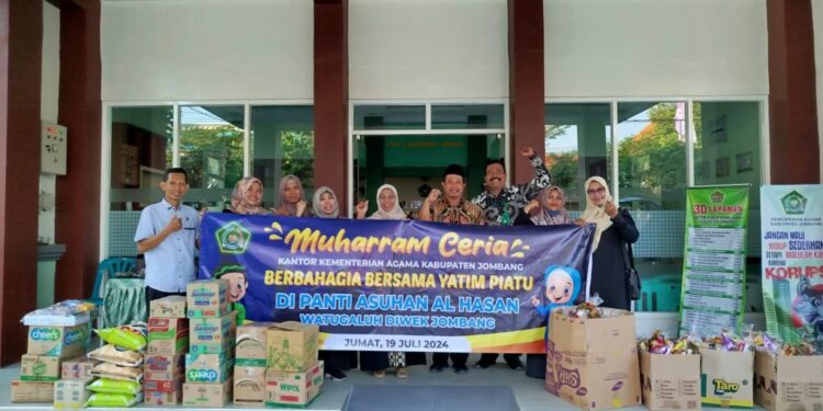 Tradisi Asyura’, Kemenag Jombang Santuni Anak Yatim