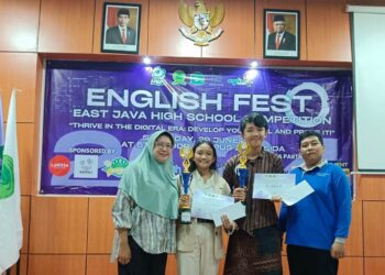 Tertarik Bahasa Inggris Sampai Jadi Juara Lomba English Speech dan Story Telling