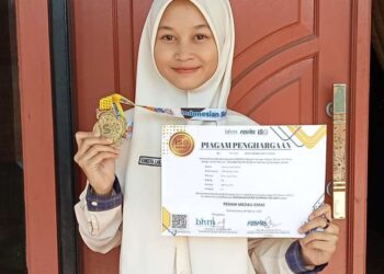 Vanesya, Siswi SMP Nufi Sidoarjo Sukses Raih Medali Emas Dalam Fosnas 2024