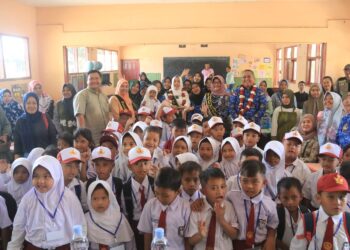 Pemkab Mojokerto Lakukan Monev MPLS di TK Negeri dan SDN 1 Kedungmaling