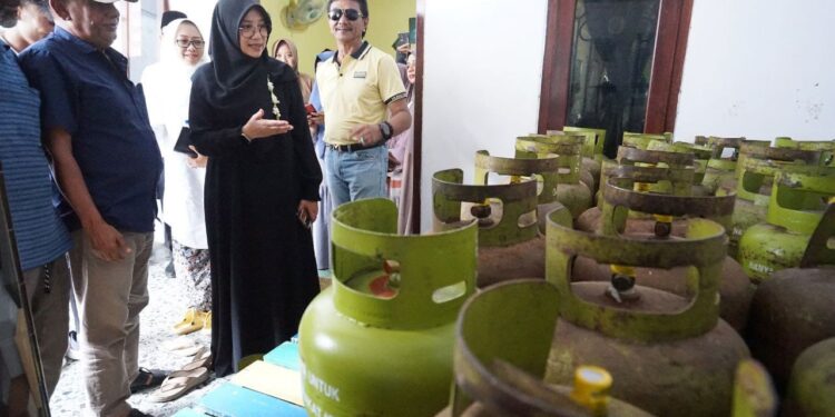 Sulitnya Elpiji, Bupati Ipuk Ajukan Tambahan ke Pertamina