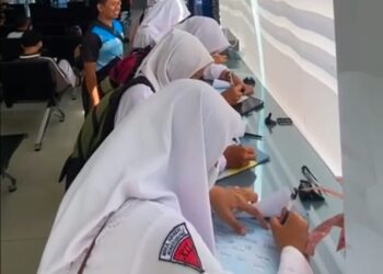 Siswa Yang Sudah Syarat Berkendara, SMAN 1 Krembung Fasilitasi Pembuatan SIM