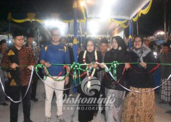 Bupati Ikfina Resmikan 990 Meter Jalan Poros Desa Penghubung 2 Kecamatan