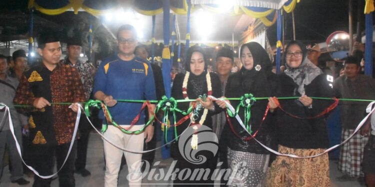 Bupati Ikfina Resmikan 990 Meter Jalan Poros Desa Penghubung 2 Kecamatan