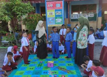SDN Putat Tanggulangin Praktekkan Literasi-Numerasi Lewat Permainan Ulartangga