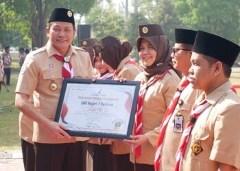 Aktif Buat Berita, Pramuka 3 Sekolah Terima Penghargaan dari Plt Bupati Sidoarjo,