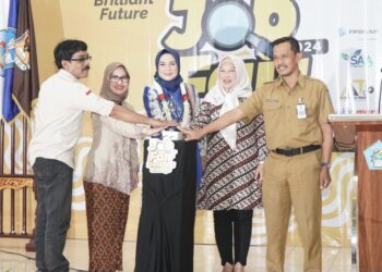 26 Perusahaan Ramaikan  Job Fair SMK Krian 1 Sidoarjo dan 126 Formasi