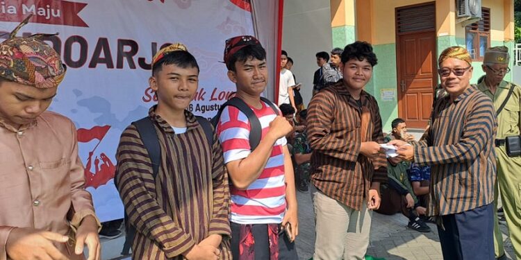 Usai Lakukan Jalan Sehat, Ribuan Peserta Karnaval SMK Antartika Tunggu Bonus Hadiah