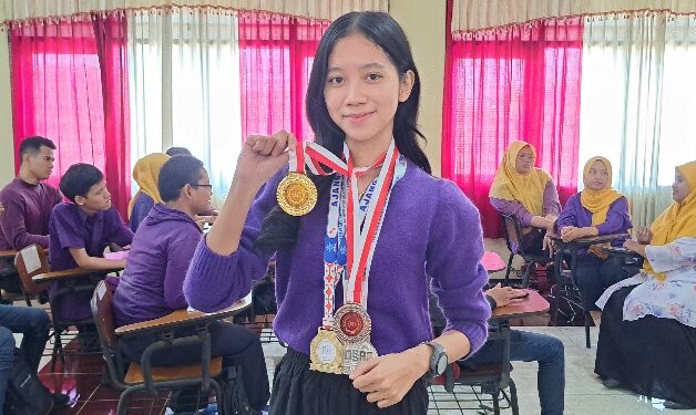 Mahasiswi Unipda Sidoarjo dari Kegagalan Menjadi Keberhasilan Yang Membanggakan