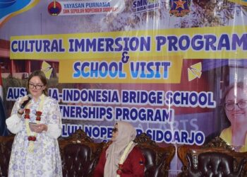 Pertukaran Guru Australia Bersama Guru SMK Sepuluh Nopember Sidoarjo