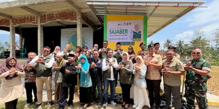 Kolaborasi Lintas sektor Jabar Bergerak Ciamis Bangun MCK di Kawali