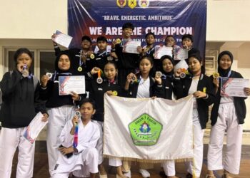 Siswa SMAN 1 Tarik Juarai ‘AKAI CUP 2024’ Ajang Karate Open Forki Jatim