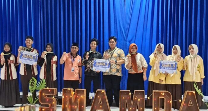 SMAMDA Sidoarjo Gelar Lomba Debat Siswa Antar Paslon