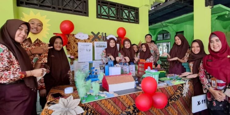 SMA Negeri 1 Tarik Adakan Pentas Seni dan Gelar Karya ‘Gaya Hidup Berkelanjutan’