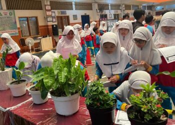 SD Al Muslim Gelar Event “Get to Know Exotic Animals and Plants”