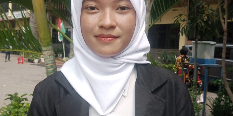 Jangan Pernah Redup Pelitaku