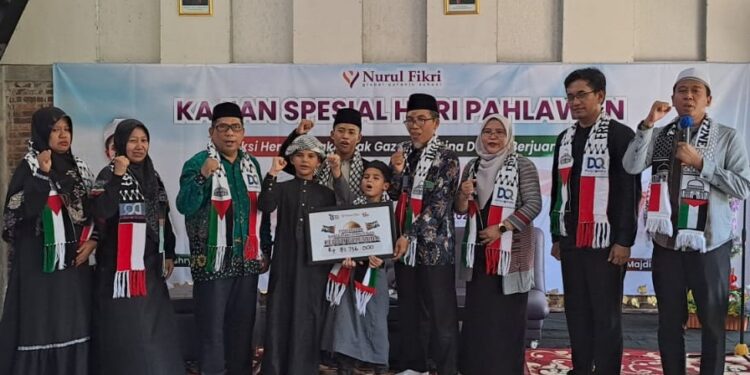 NUFI Serahkan Langsung Bantuan kepada Anak Pejuang dari Gaza