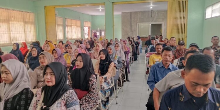 Kasek SMPN 1 Jabon : Orangtua Selalu Mengawasi Anaknya Saat Bermain HP