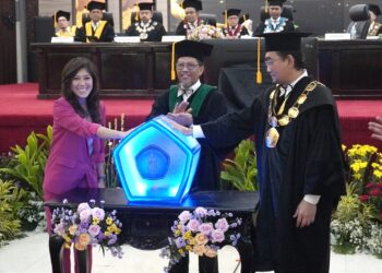 Kembangkan Teknologi, Menteri Meutya Hafid Resmikan AI Center Universitas Brawijaya