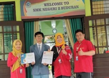 Strategi Raih Skor TOEIC 970 Ala Firaas Siswa SMK Negeri 2 Buduran