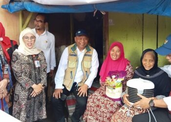 Wamensos Kunjungi Lansia Penerima Bansos di Sidoarjo