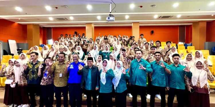 Siswa Kelas XII SMA Negeri 3 Sidoarjo Ikuti Studi Kampus ke Poltrada Bali