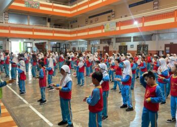 Peringati Hari Gizi Nasional, SD Al Muslim Waru Sidoarjo Adakan “Healthy Food Helathy Live”.