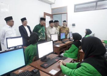 Ujian Akhir Nasional Pendidikan Diniyah Formal 2025 Gunakan Aksara Pegon