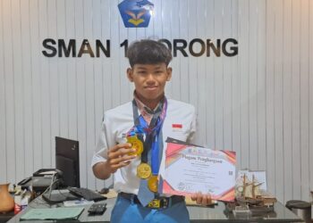 Denys Soetian Ramadhan Siswa SMAN 1 Porong Raih 16 Penghargaan