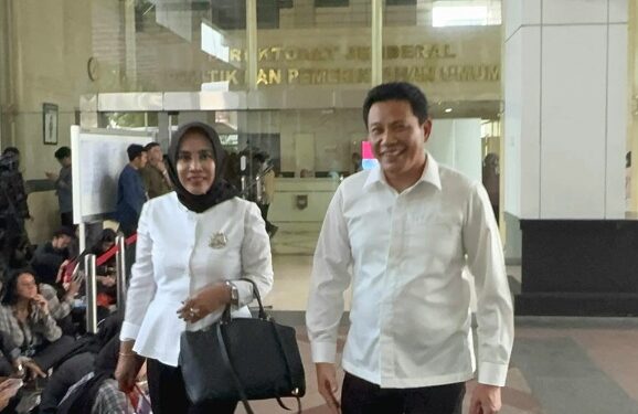 Subandi – Mimik Siap Mendukung Program Presiden