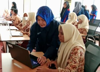 Siswa SMAN 1 Gedangan Ikuti Pelatihan Bersama BPSDM Kominfo Surabaya