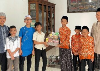 Raih Keberkahan Ramadan, SD Al Muslim Berbagi Sesama Anak Yatim Piatu
