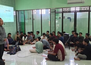 ‘Gerakan Membaca Al Qur’an Satu Siswa 1 Juz’ di SMA Negeri 3 Sidoarjo