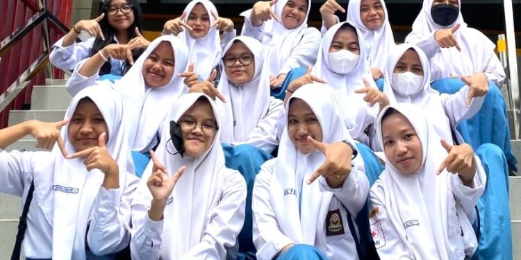 Siswi SMAN 1 Sidoarjo Lolos Masuk ITB Dengan Beasiswa KIPK