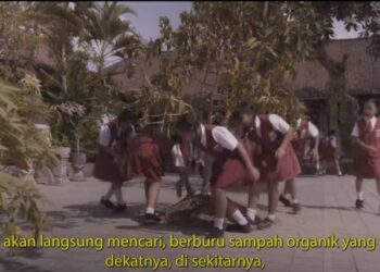 Patriot Desa dan Siswa SD Negeri 2 Guwang