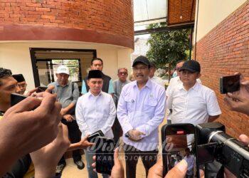 Mensos dan Gus Barra Tinjau Rencana Lokasi Sekolah Rakyat di Mojokerto