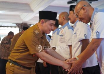 Gus Barra Melantik Pengurus KONI Mojokerto Priode 2025-2029