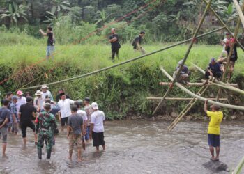 Demi Kelancaran Aktifitas Warga, Pemkab Bogor Bangun Jembatan Penghubung di Kec. Dramaga.