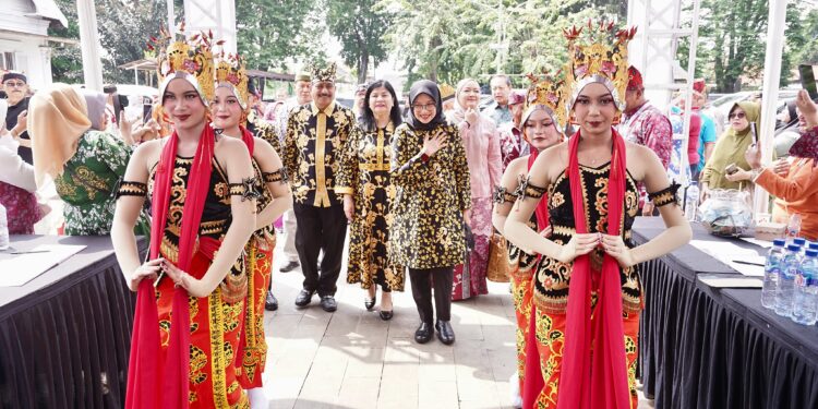 Bupati Ipuk Mengajak Ikawangi Bangun Banyuwangi